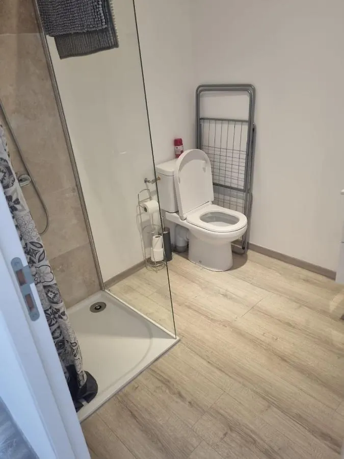 Appartement Sejour , Cure Cransac Au 1Er Etage 2 Nuits Minimum